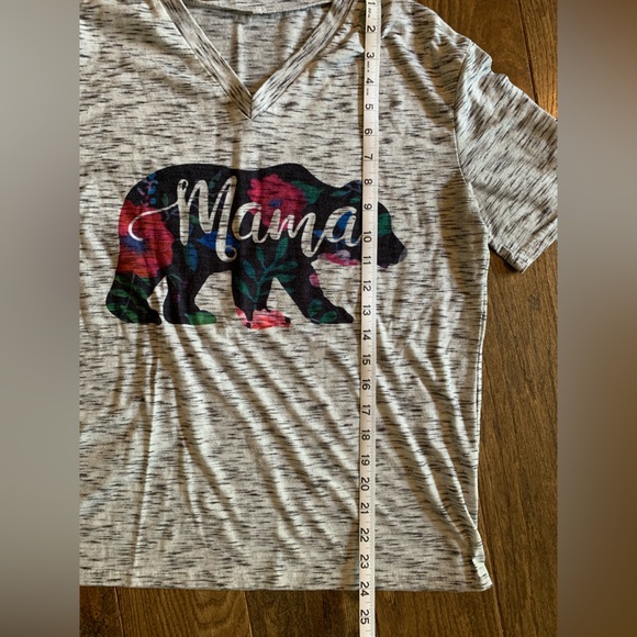 3/ $15 sale Mama bear t shirt - Picture 3 of 4